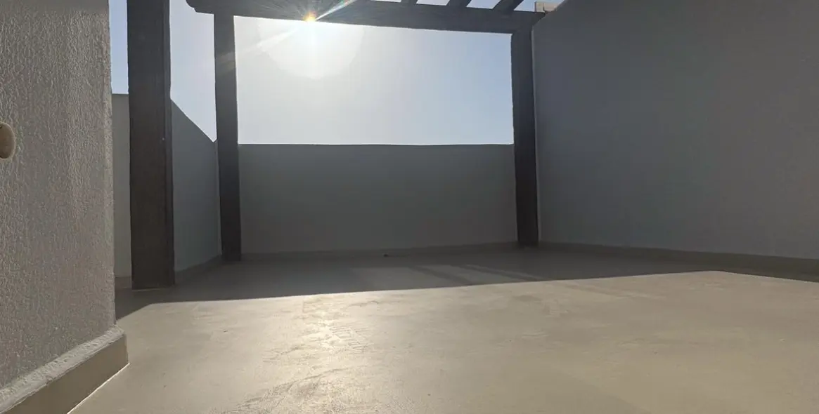 Sale of penthouse duplex in Casares 27