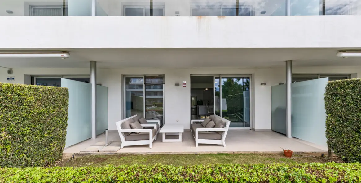 Venta de apartamento en planta baja en Estepona 18