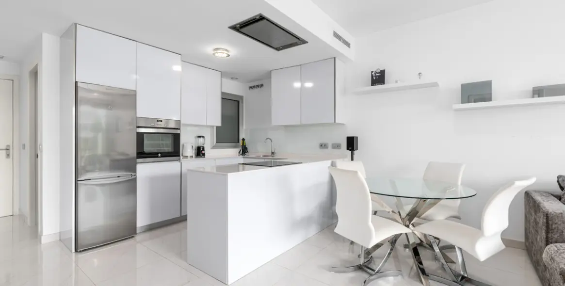 Venta de apartamento en planta baja en Estepona 20