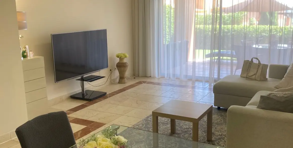 Sale of ground floor apartment in Atalaya 6