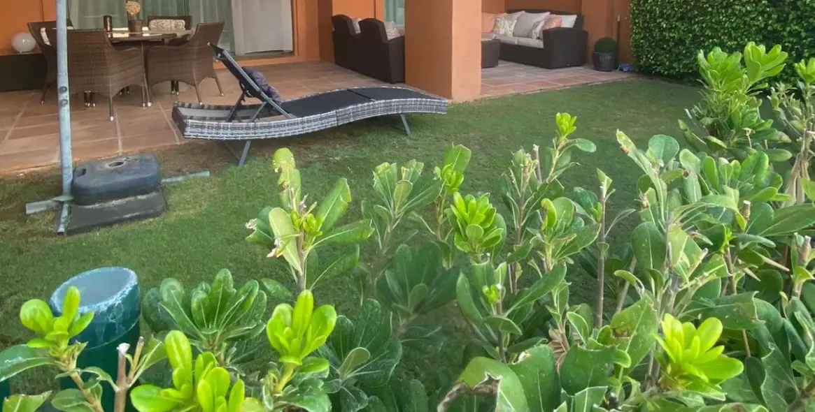 Sale of ground floor apartment in Atalaya 24