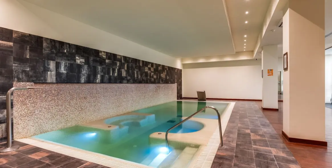 Sale of ground floor apartment in Atalaya 31