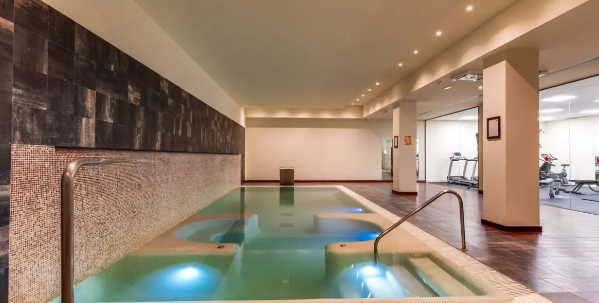 Sale of ground floor apartment in Atalaya 32