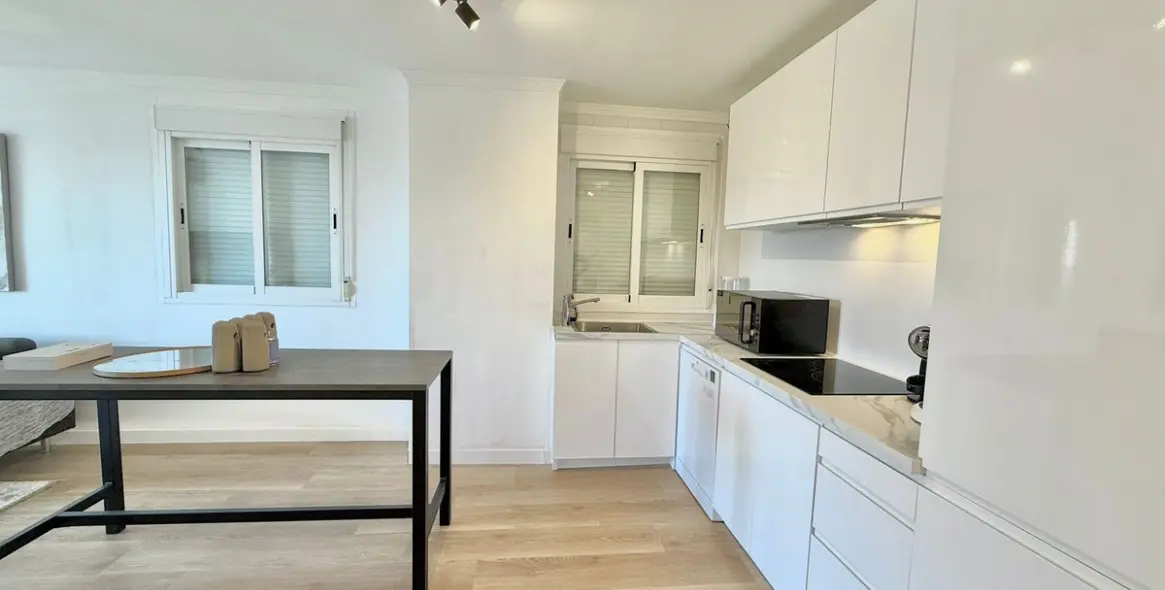 Sale of middle floor apartment in Fuengirola 7