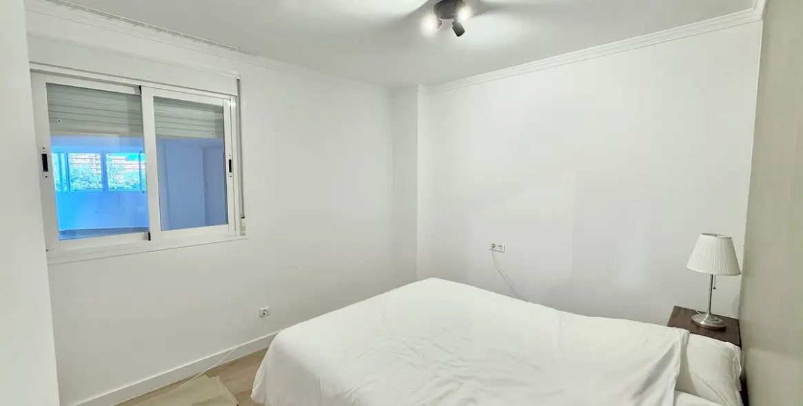 Sale of middle floor apartment in Fuengirola 9