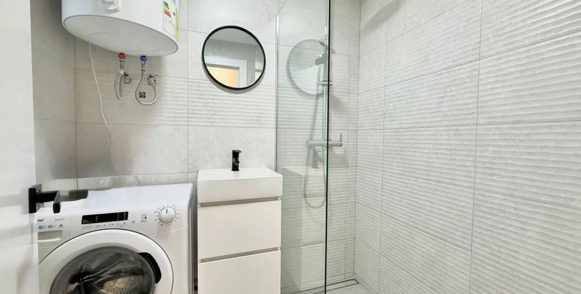 Sale of middle floor apartment in Fuengirola 16