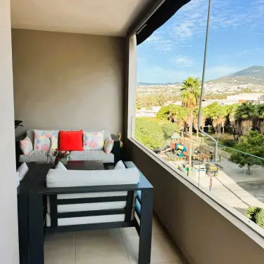 Sale of middle floor apartment in La Campana