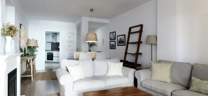 Sale of middle floor apartment in La Campana 3