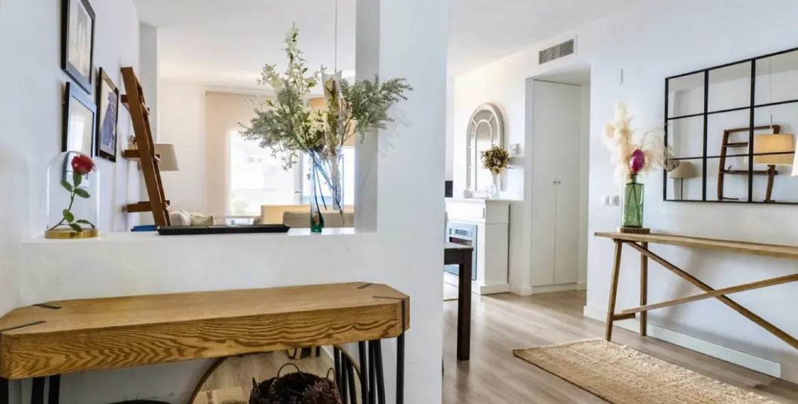 Sale of middle floor apartment in La Campana 6