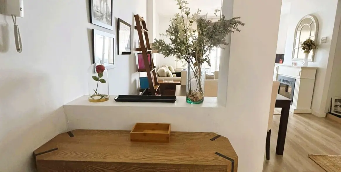 Sale of middle floor apartment in La Campana 13