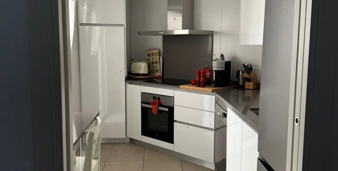 Sale of middle floor apartment in La Campana 17