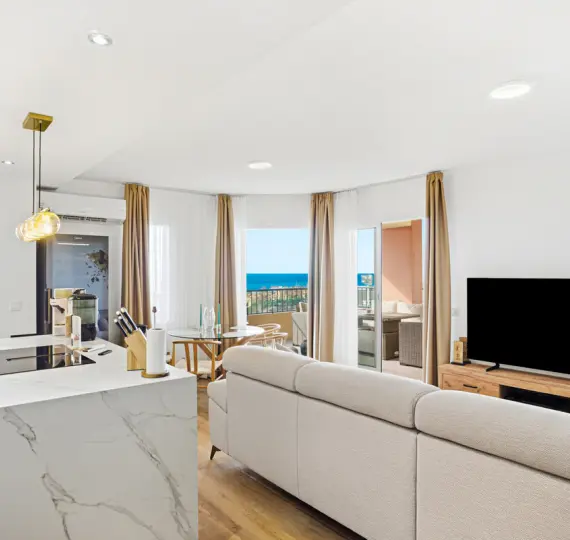 Sale of middle floor apartment in Riviera del Sol