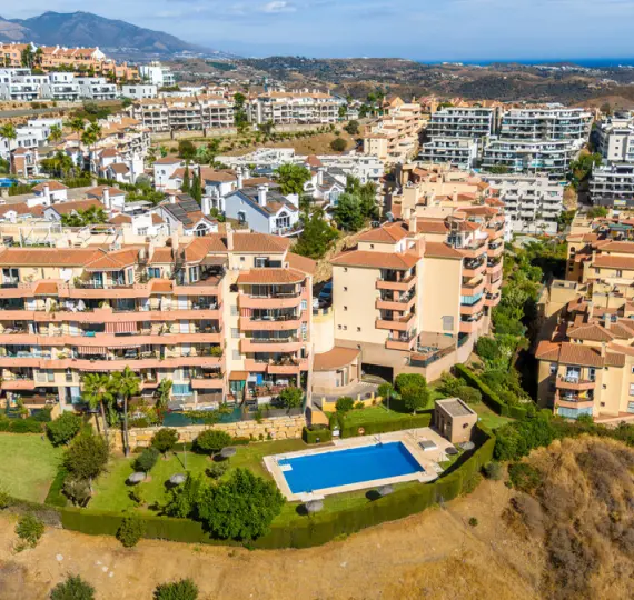 Sale of middle floor apartment in Riviera del Sol