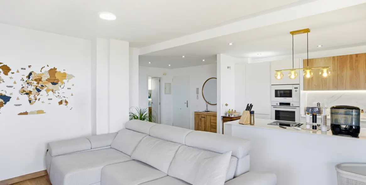 Sale of middle floor apartment in Riviera del Sol 20