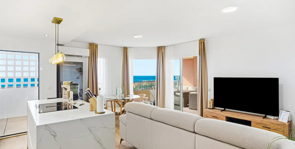 Sale of middle floor apartment in Riviera del Sol 1