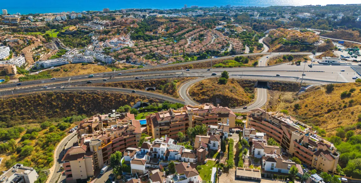 Sale of middle floor apartment in Riviera del Sol 4