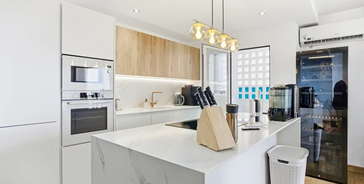 Sale of middle floor apartment in Riviera del Sol 9