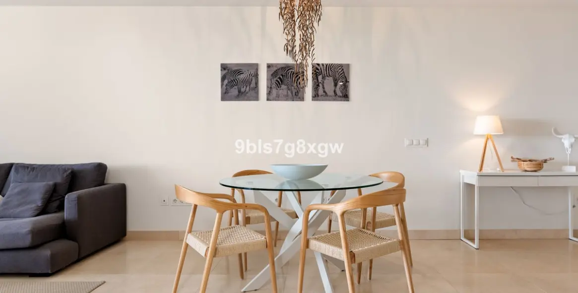 Продажа апартаментов на среднем этаже в Casares Playa 9