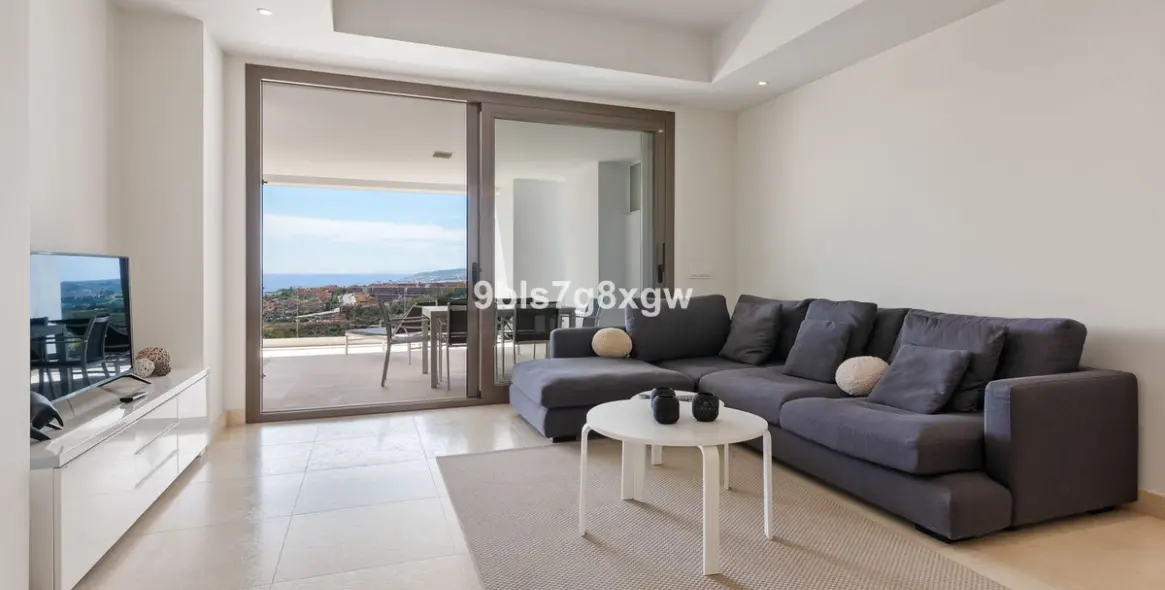 Продажа апартаментов на среднем этаже в Casares Playa 14