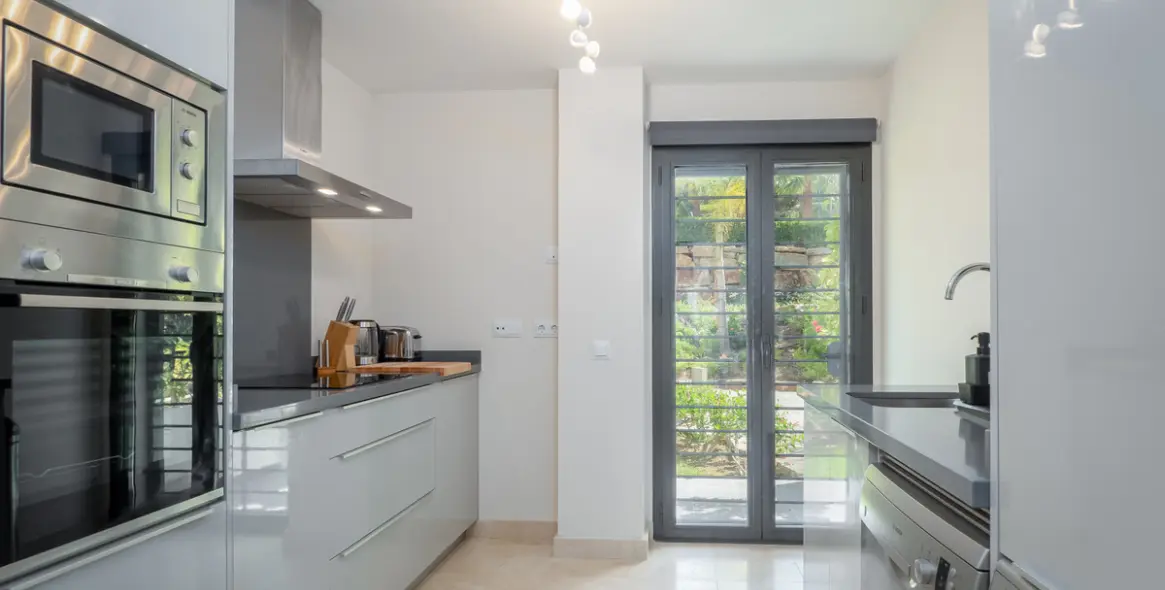 Sale of ground floor apartment in Los Flamingos 14