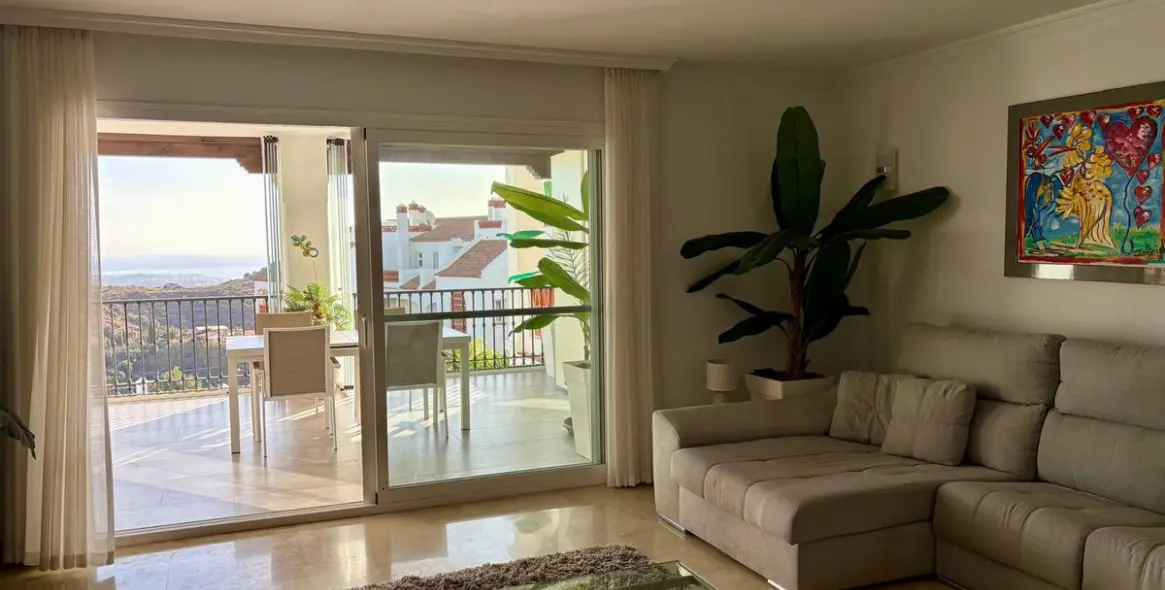 Продажа апартаментов на среднем этаже в Calahonda 11