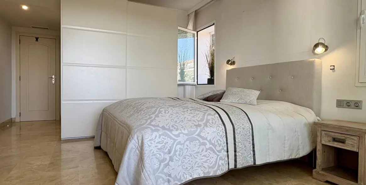 Продажа апартаментов на среднем этаже в Calahonda 16