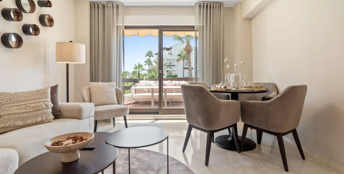 Sale of middle floor apartment in Estepona (district Estepona) 2