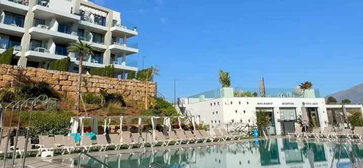 Sale of ground floor apartment in La Cala de Mijas 2