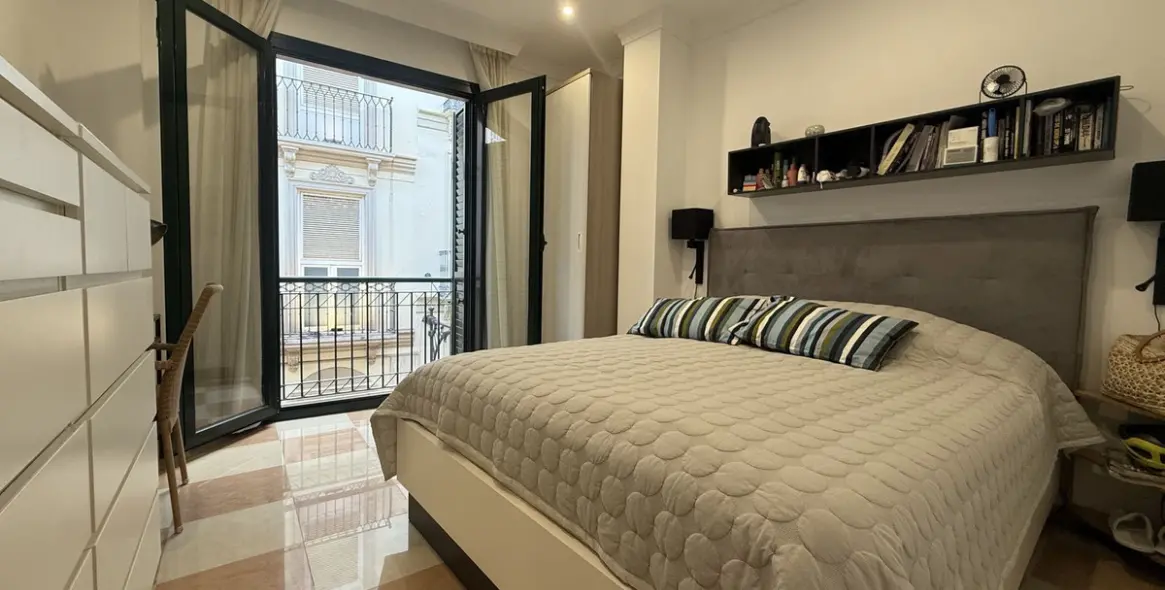 Sale of middle floor apartment in Málaga Centro 1