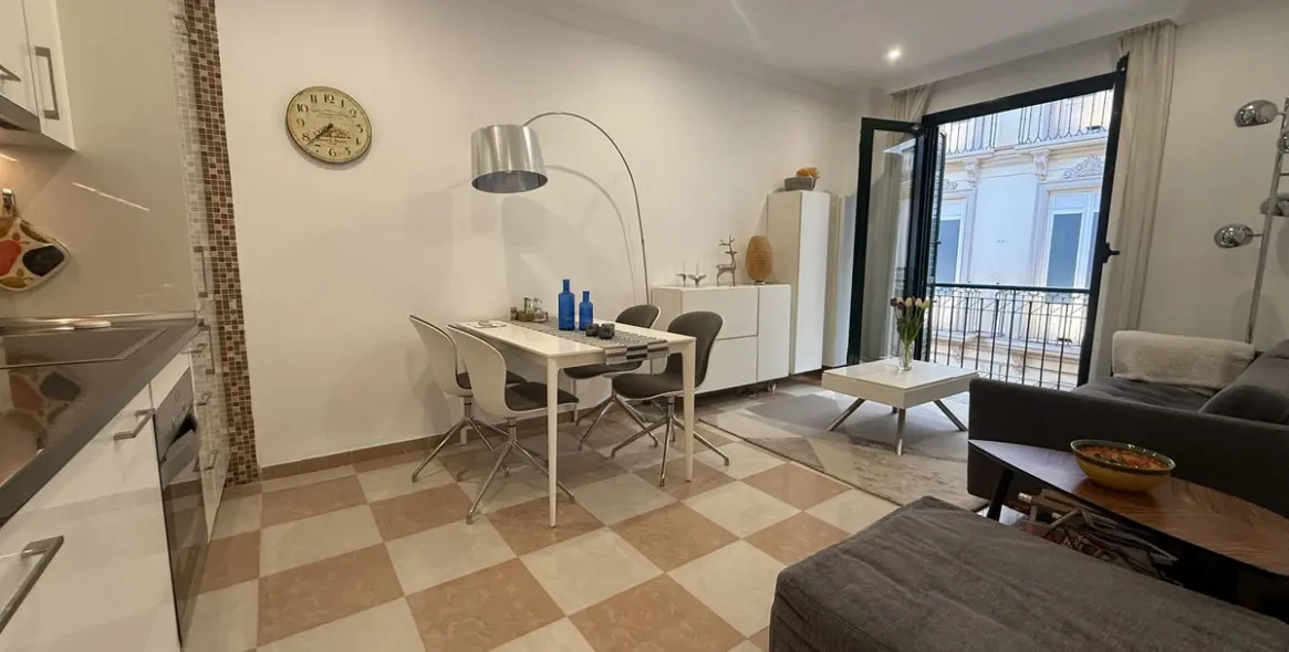 Sale of middle floor apartment in Málaga Centro 3