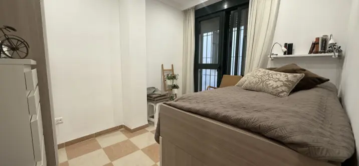 Sale of middle floor apartment in Málaga Centro 4