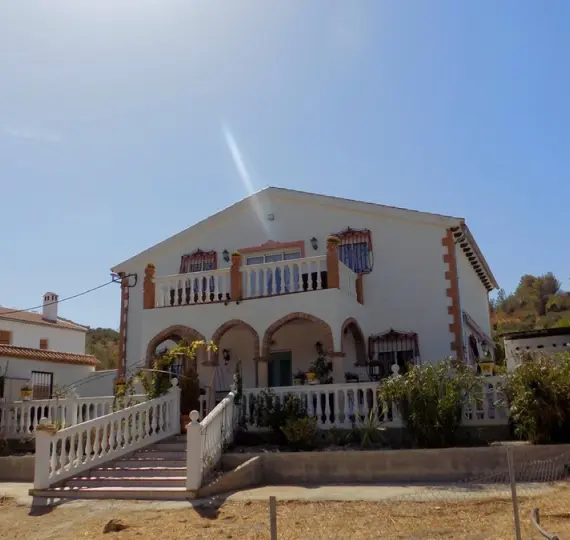 Sale of finca - cortijo in El Burgo