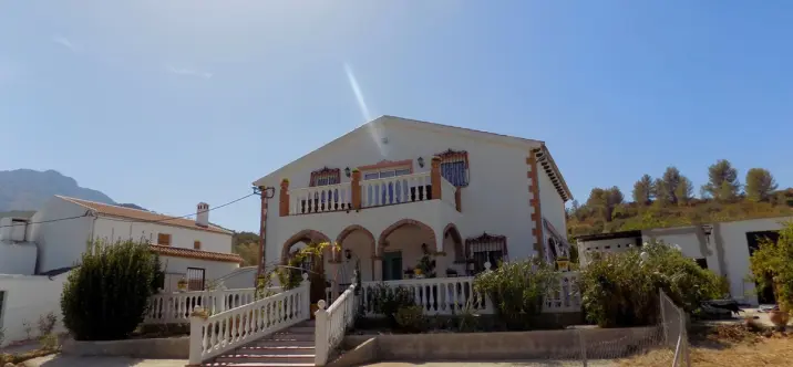 Sale of finca - cortijo in El Burgo 1