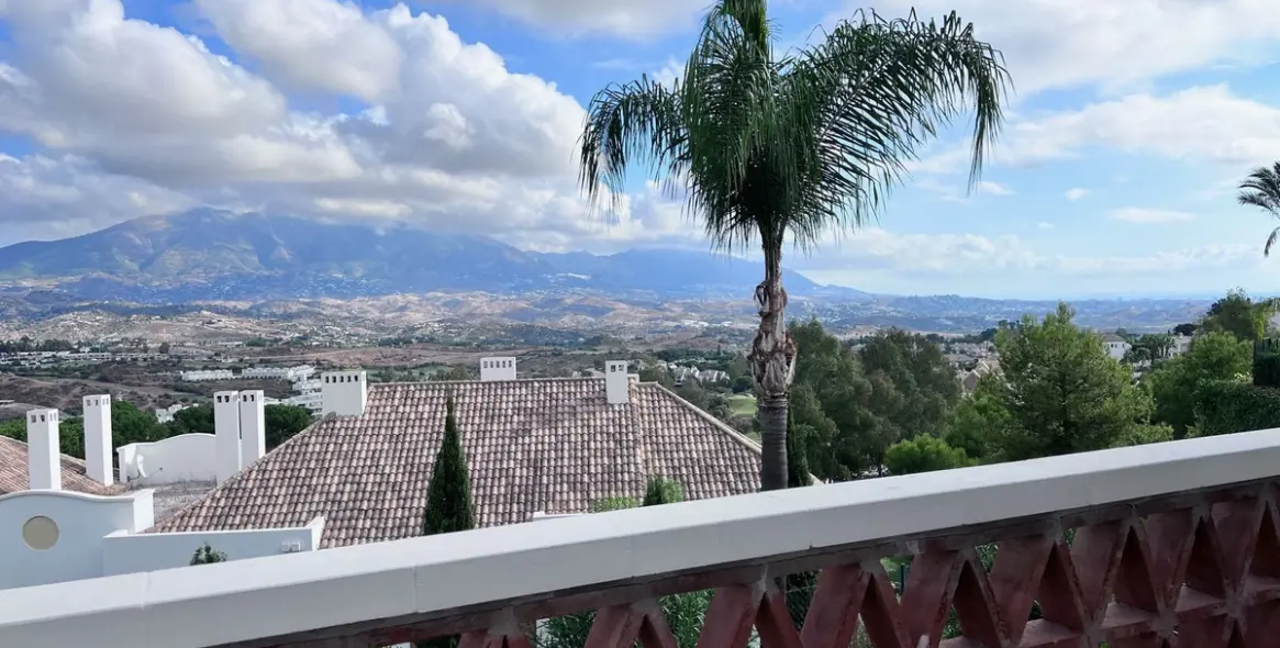 Sale of townhouse in La Cala Golf 34