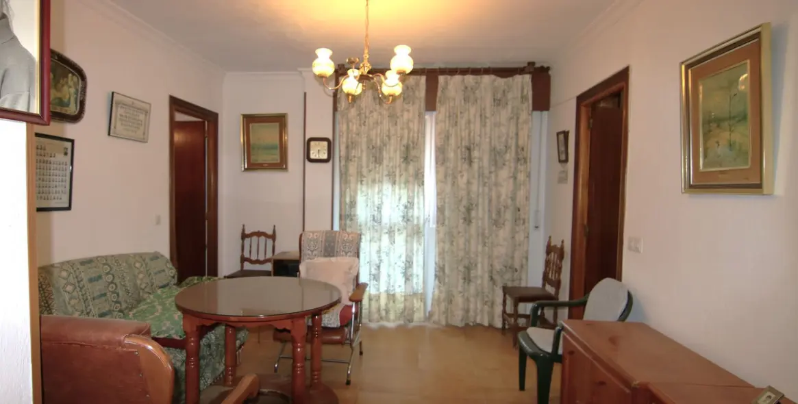 Sale of middle floor apartment in Guaro 6