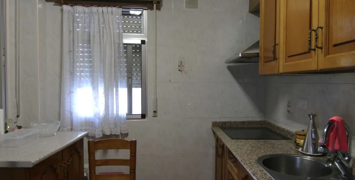 Sale of middle floor apartment in Guaro 7