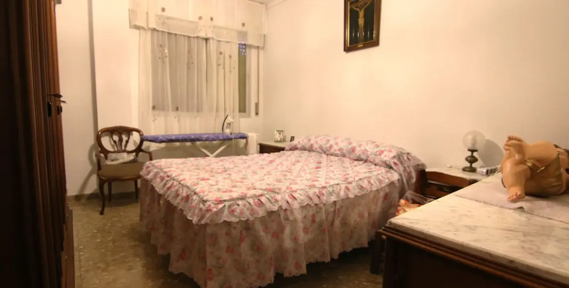 Sale of middle floor apartment in Guaro 10