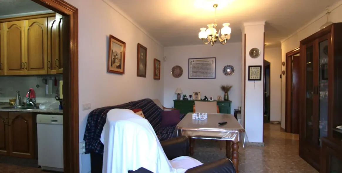 Sale of middle floor apartment in Guaro 11