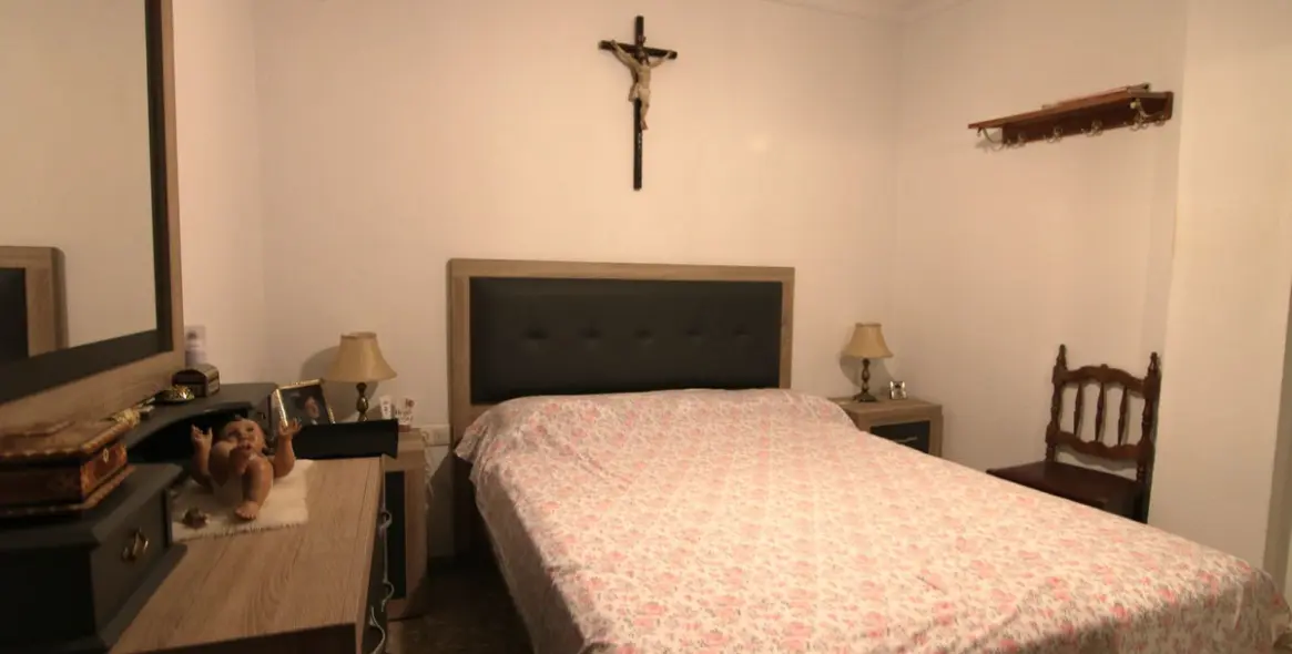 Sale of middle floor apartment in Guaro 13