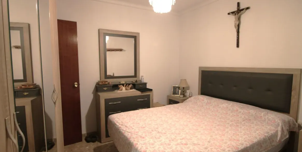 Sale of middle floor apartment in Guaro 16