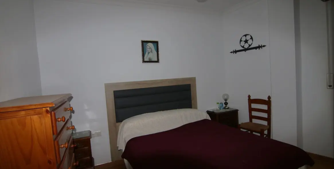 Sale of middle floor apartment in Guaro 18