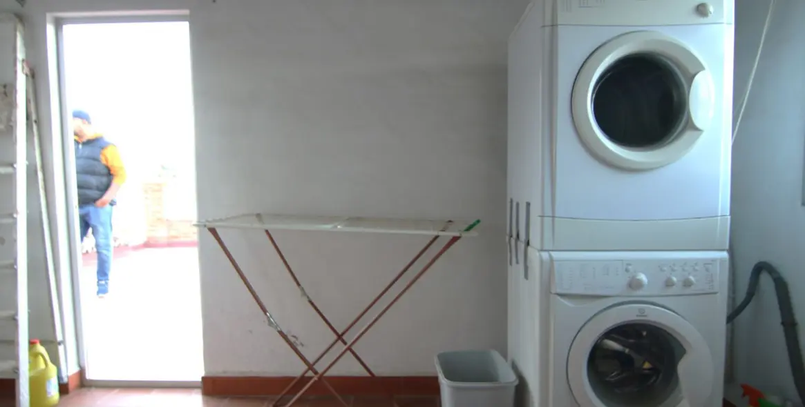 Sale of middle floor apartment in Guaro 20