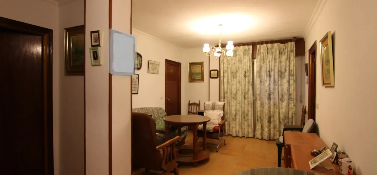 Sale of middle floor apartment in Guaro 2
