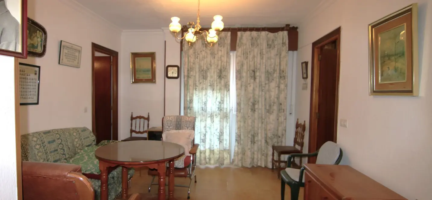 Sale of middle floor apartment in Guaro 4