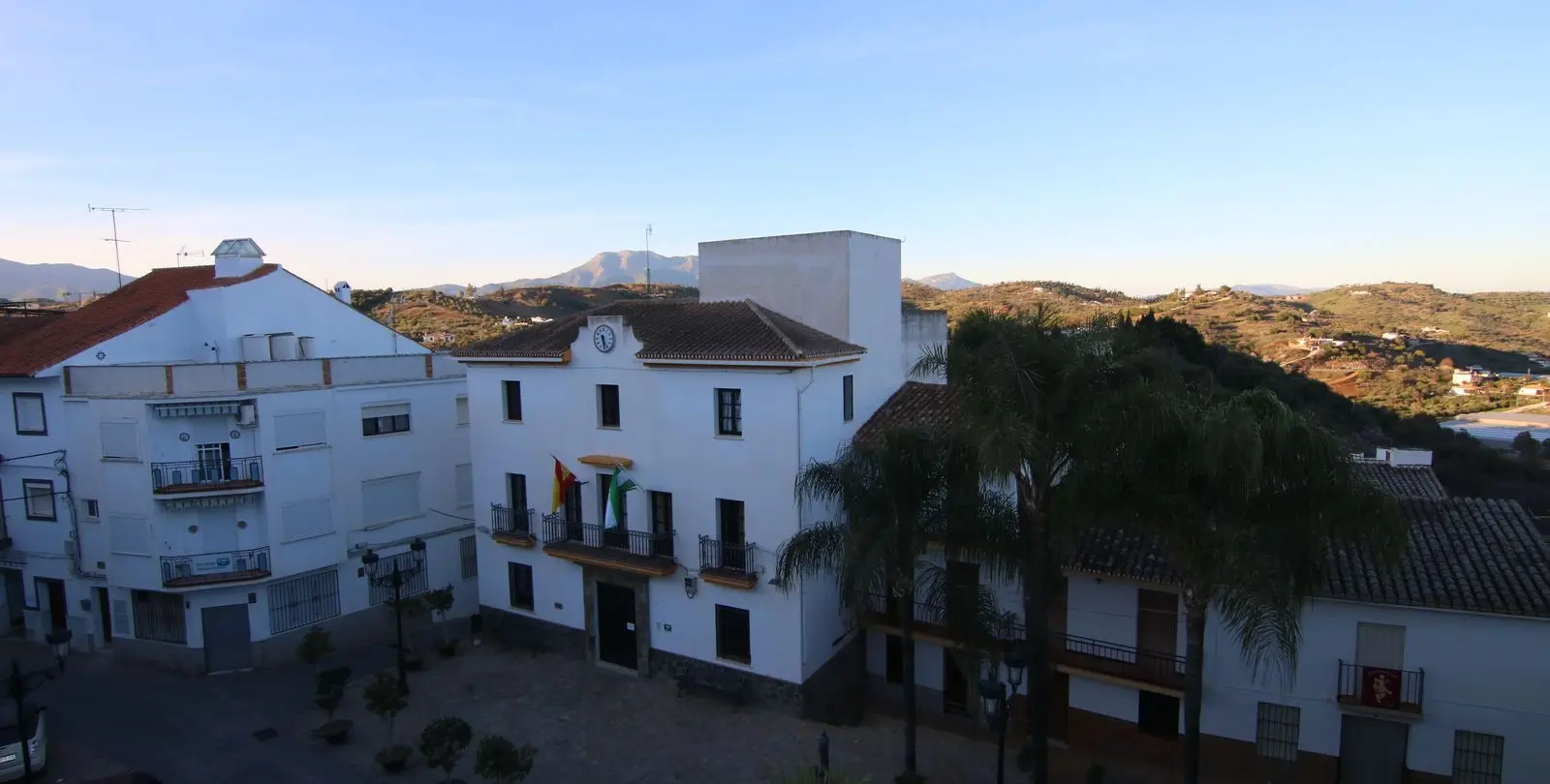 Sale of middle floor apartment in Guaro 21