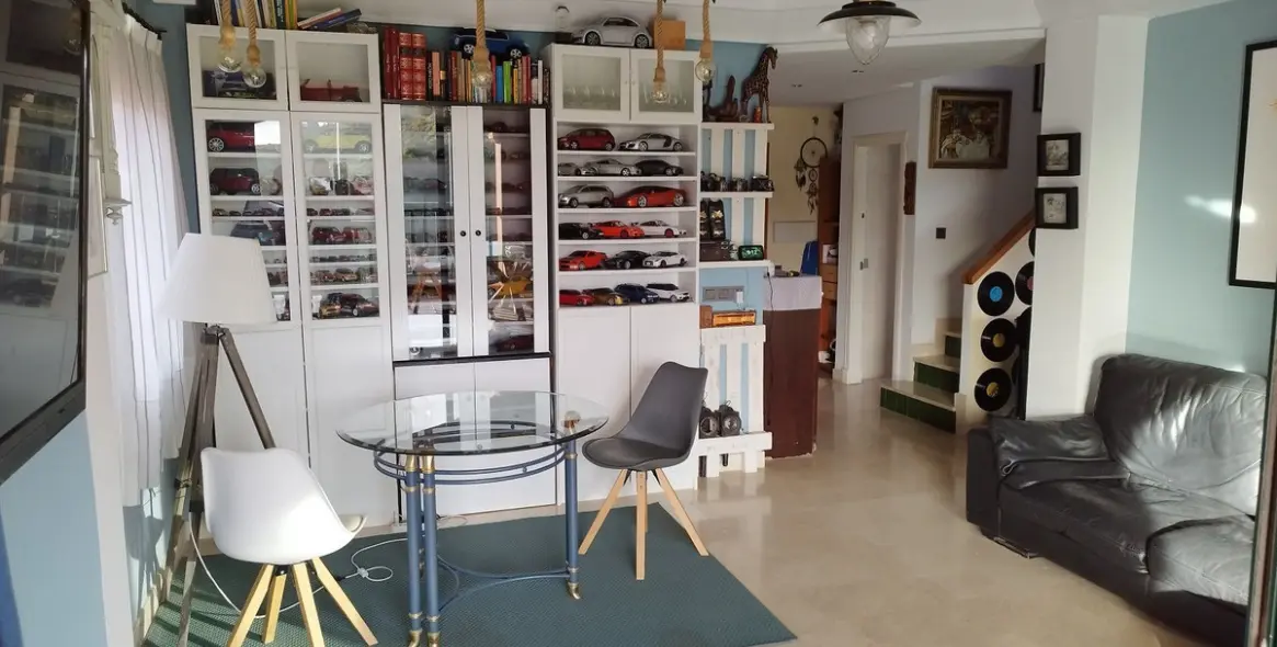 Sale of penthouse duplex in Calahonda 10