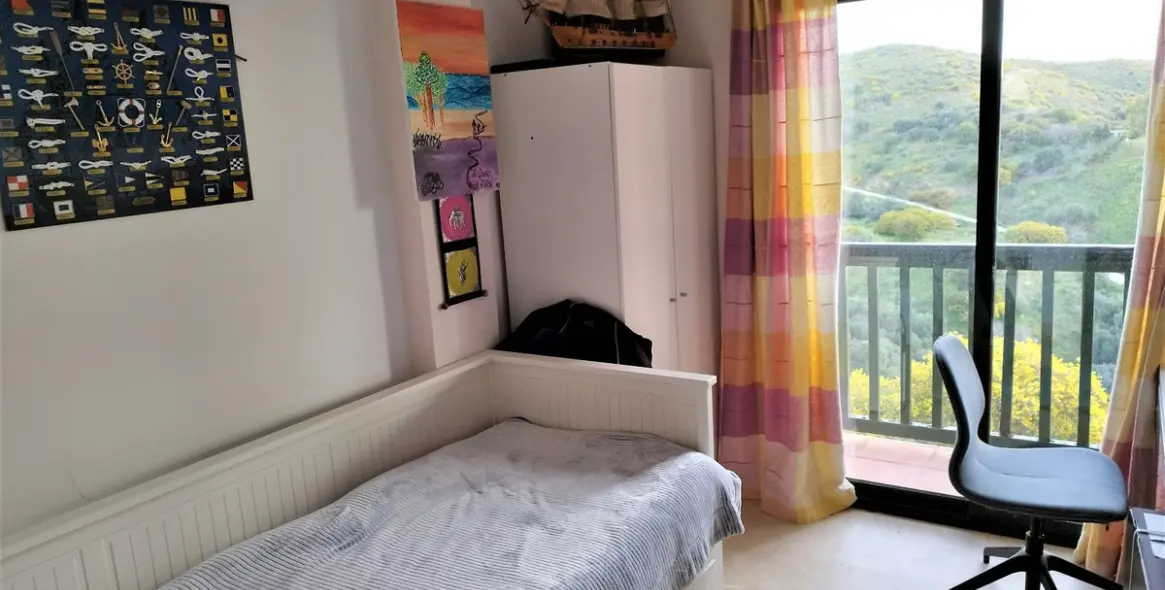 Sale of penthouse duplex in Calahonda 12