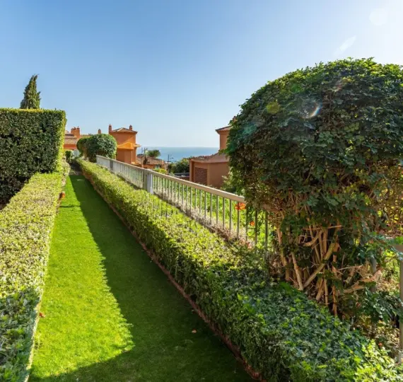 Venta de apartamento en planta baja en Benahavís