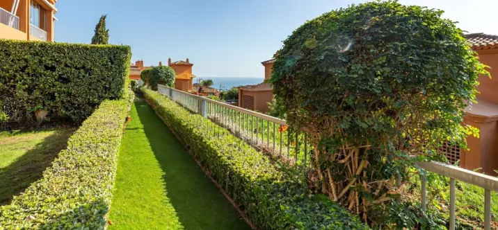 Venta de apartamento en planta baja en Benahavís 2