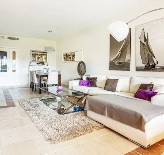 Venta de apartamento en planta baja en Benahavís